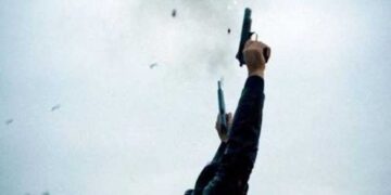 Σε άσκοπους πυροβολισμούς με πιστόλι επιδόθηκε ο 32χρονος που τραυμάτισε θανάσιμα τον 36χρονο στο Καθαρό- φέρεται να είχε καταναλώσει ποσότητα αλκοόλ
