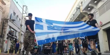 Family Pride στα Χανιά με μωρά σε καρότσια και σημαίες