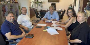 Η πρώτη συνάντηση του Δημάρχου Σητείας με το νέο Δ.Σ. του Εμπορικού Συλλόγου