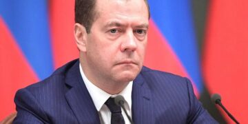 Μεντβέντεφ: Η ένταξη της Ουκρανίας στο NATO θα ισοδυναμούσε με κήρυξη πολέμου στη Ρωσία