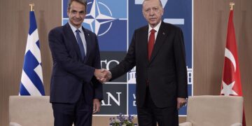 Τετ α τετ Μητσοτάκη-Ερντογάν: Επανέναρξη συνομιλιών για το Κυπριακό ζήτησε ο πρωθυπουργός