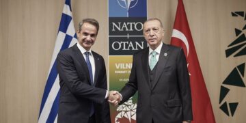 Συνάντηση Μητσοτάκη-Ερντογάν στο περιθώριο της Συνόδου του ΝΑΤΟ