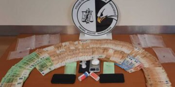 Συνελήφθη με ποσότητα κοκαΐνης 29 γραμμαρίων, το χρηματικό ποσό των 30.650 ευρώ και ζυγαριά ακριβείας
