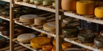 Σύσκεψη για την απορρόφηση από τα ξενοδοχεία των τυροκομικών της Κρήτης