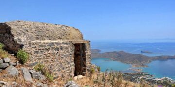 Μη έγκριση επίγειου επικλινούς ανελκυστήρα στην Οξά