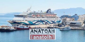 Τα κρουαζιερόπλοια στο λιμάνι του Αγίου Νικολάου