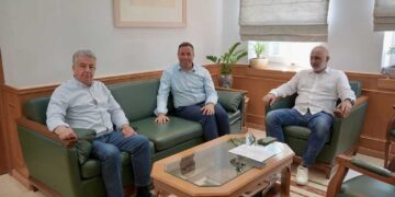 Συνάντηση Περιφερειάρχη Κρήτης με τον Δήμαρχο Αγίου Νικολάου