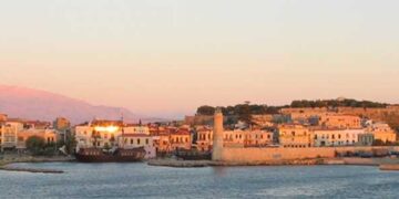 Κρήτη: Καταστροφές- βανδαλισμοί σε κεντρική πλατεία της Παλιάς Πόλης