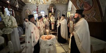 Με λαμπρότητα ο Αρχιερατικός Εσπερινός στον πανηγυρίζοντα Ι. Ναό της Μεταμορφώσεως του Κυρίου Ιεράπετρας