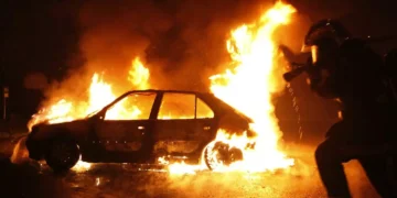 Εμπρησμός κατά αστυνομικού: διακινητής ναρκωτικών ο ηθικός αυτουργός