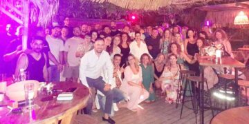 Σαν ο χρόνος της εικοσαετίας να «χάθηκε» για μερικές ώρες