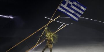 Ολυμπιακοί Αγώνες: Η ανατριχιαστική στιγμή με τον ελληνικό Εθνικό Ύμνο στην Τελετή Λήξης
