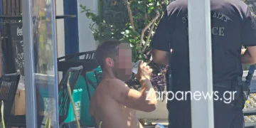 Κυκλοφορούσε ολόγυμνος στο ενετικό λιμάνι των Χανίων!