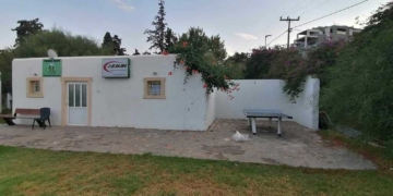 Υπαίθριο Πινγκ Πονγκ στην Πλαζ ΕΟΤ