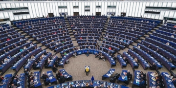 Να κατοχυρωθεί στον Χάρτη Θεμελιωδών Δικαιωμάτων το δικαίωμα στην άμβλωση ζητάει το Ευρωκοινοβούλιο