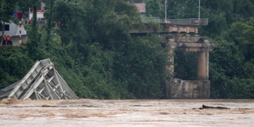 Βιετνάμ: 63 νεκροί, 40 αγνοούμενοι από το πέρασμα του τυφώνα Γιάγκι
