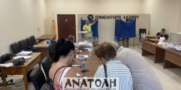 Μια ώρα παράταση στην ψηφοφορία για τον πρόεδρο του ΠΑΣΟΚ-ΚΙΝΑΛ