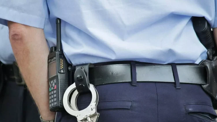 Είχαν στο αυτοκίνητο πιστόλι, φυσίγγια και κάνναβη