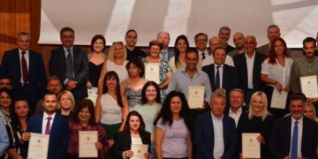 Βράβευση ξενοδοχοϋπαλλήλων από τον Παγκρήτιο Σύλλογο Διευθυντών Ξενοδοχείων