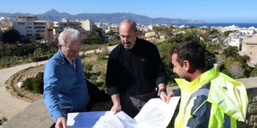 Με τη φύτευση χιλιάδων φυτών συνεχίζεται η προσπάθεια να γίνει πιο πράσινη η πόλη του Ηρακλείου