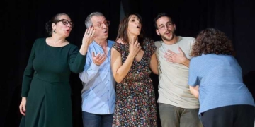 Η παράσταση «Γιοι και κόρες» ταξιδεύει στον Άγιο Νικόλαο, την Ιεράπετρα, το Ηράκλειο