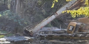 ΗΠΑ: Τουλάχιστον τρεις νεκροί από την κατάρρευση γέφυρας στο Μισισίπι