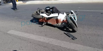 Σφοδρή σύγκρουση ΙΧ με μηχανή στα Χανιά