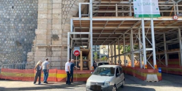 Ανοιχτή ξανά για τα οχήματα η Χανιόπορτα