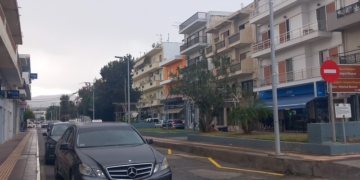 Στην οδό Παπανδρέου λειτουργεί πλέον η κεντρική πιάτσα των ταξί της Σητείας