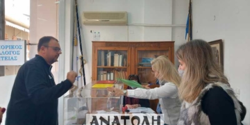 Ομαλά, χωρίς προβλήματα ξεκίνησε σήμερα το πρωί από τη Σητεία η εκλογική διαδικασία των επιμελητηριακων εκλογών