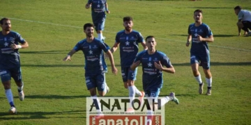 Στιγμιότυπα από τον αγώνα ΑΟΑΝ – Θύελλα Ραφήνας