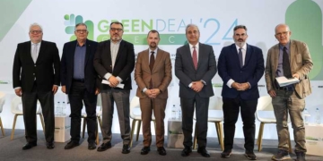 «Όλες οι οικοδομικές άδειες που έχουν εκδοθεί νόμιμα μέχρι σήμερα θα προστατευτούν»