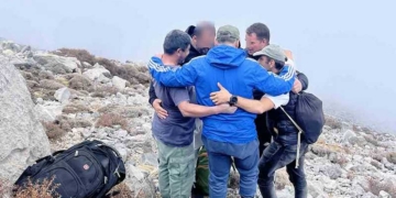 Aνάβαση στην κορυφή Λάζαρος από τα μέλη του Πολυδύναμου Κέντρου Αγίου Νικολάου του ΚΕΘΕΑ ΑΡΙΑΔΝΗ