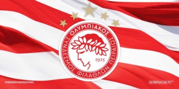 Τρόφιμα και παιχνίδια για παιδιά από τους φίλους του Ολυμπιακού Αγίου Νικολάου