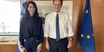 Συζήτησαν για τα αιολικά πάρκα στη Σητεία, τα παραλιακά μέτωπα του Νομού, τις Ενεργειακές Κοινότητες των ΤΟΕΒ