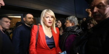 Θεοδώρα Τζάκρη και Γιώτα Πούλου ανεξαρτητοποιήθηκαν από τον ΣΥΡΙΖΑ- ΠΣ – Αξιωματική αντιπολίτευση το ΠΑΣΟΚ