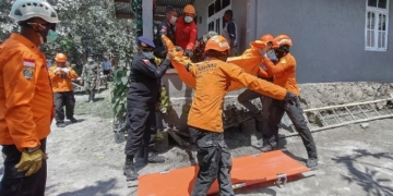 Έκρηξη ηφαιστείου στην Ινδονησία: Οι Aρχές θα απομακρύνουν εσπευσμένα 16.000 ανθρώπους από τα σπίτια τους