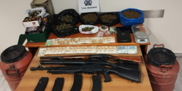 Συνελήφθη για παραβάσεις της Νομοθεσίας περί ναρκωτικών ουσιών και όπλων