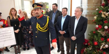 Ευχές και κάλαντα στον Περιφερειάρχη Κρήτης για τα Χριστούγεννα