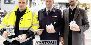 Αλκοολόμετρα μιας χρήσης και φυλλάδια μοίρασαν η Τροχαία Αγίου Νικολάου και ο ΣΥΦΑΚ