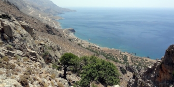 Πεζοπορία παράνυμφοι-τρεις εκκλησιές