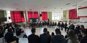 Σχολικές αναμνήσεις και συγκρίσεις: Συνάντηση Παρελθόντος και Παρόντος στο 2ο Γυμνάσιο Αγ. Νικολάου (video)