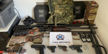   Συνελήφθη κατηγορούμενη για παραβάσεις νομοθεσίας περί όπλων