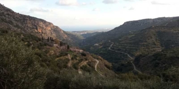 Πεζοπορία Χαμέζι-Ρίζα-Παρασπόρι-Μινωική οικία Χαμεζίου