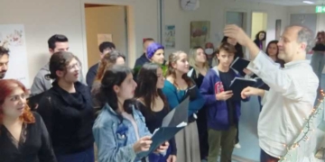 Παρουσία του φωνητικού σχήματος “Φωνωδία” στο ΓΝΑΝ (βίντεο)
