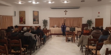 Δημιουργία αξιακού συστήματος στην οικογένεια, επανάσταση στην εφηβεία και ώριμη ενηλικίωση