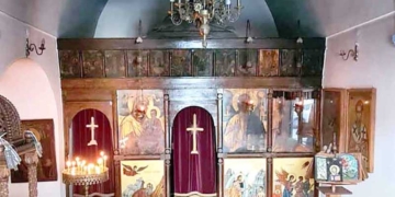 Ο ιστορικός ναός του Αγίου Αθανασίου στο κέντρο του Αγ. Νικολάου