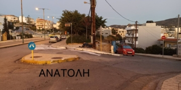 Τροχαίο ατύχημα στον Αγ. Νικόλαο- Παρέσυρε μηχανάκια και σταμάτησε σε κολόνα