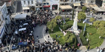 Με μεγάλη προσέλευση η διαμαρτυρία για τα θύματα των Τεμπών (ΒΙΝΤΕΟ)