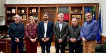 Συνάντηση εργασίας για το φετινό «Αφιερωματικό Έτος Μίκη Θεοδωράκη»